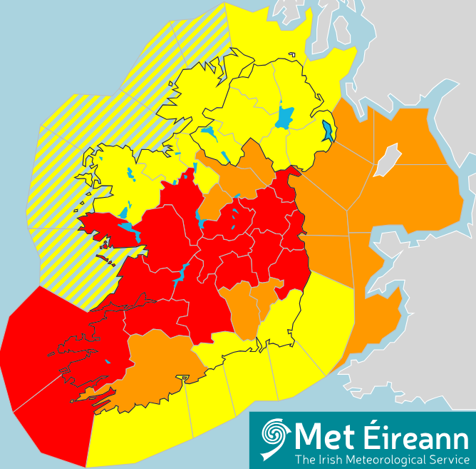 🚨 STATUS RED WARNING FOR KERRY 2:00am to 5:00am on Monday Possible impacts: - Damage to exposed and vulnerable structures - Disruption to services and transport - Significant power outages - Fallen trees/branches DO NOT TRAVEL DURING RED WARNING