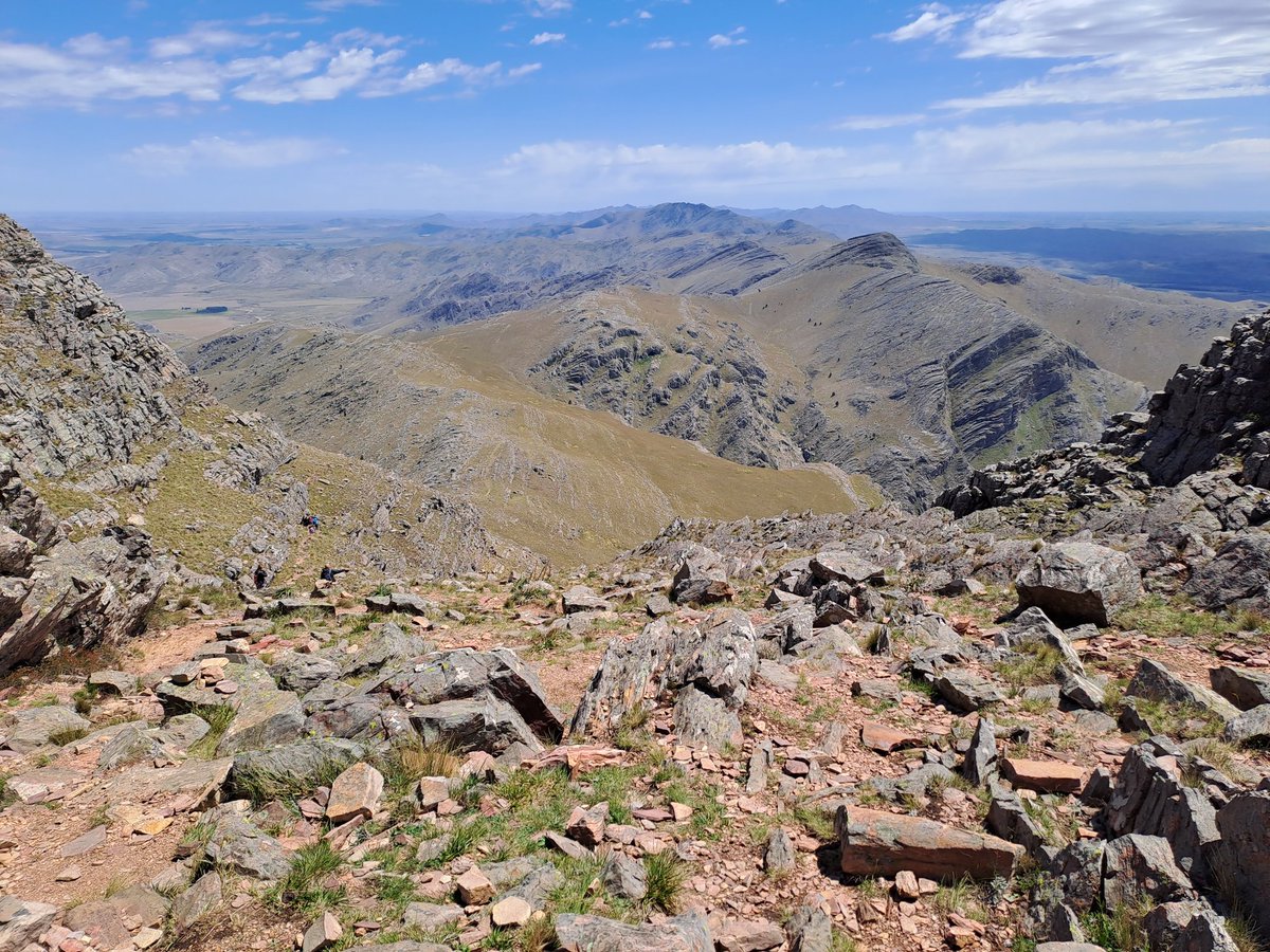 MartinYoungTR's tweet photo. Domingo de trail en el Cerro Tres Picos. https://t.co/rXFdB23EHj
