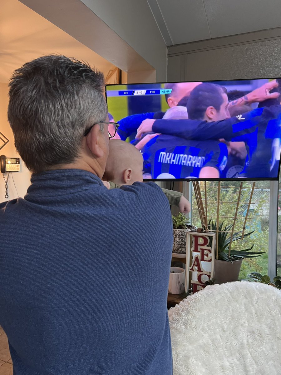 Starting them young. Turning the little man into an Inter fan like mom and his Nonno 💙🖤#InterMilan #lovefromCanada <a href="/Inter_en/">Inter ⭐⭐</a>