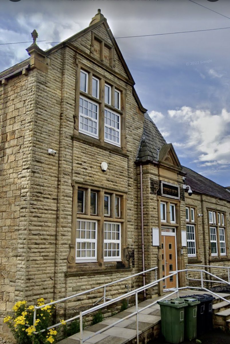 #Tahajjud prayers offered in #Baitulatta mosque #Dewsbury today - a special prayer which can bring special blessings and #peace - led by <a href="/smir_90/">Slahudin Mir</a>