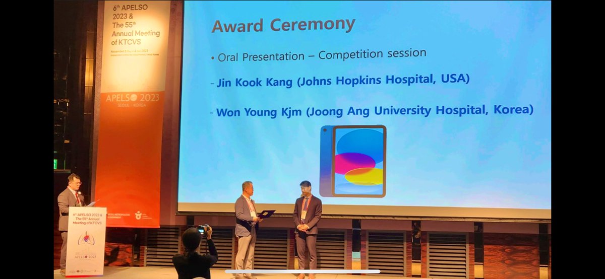 Earlier this month, rising star 💫 and Hopkins CT research fellow, Dr. Jin Kook Kang, shined at the 6th APELSO & 55th Annual Meeting of Korean Society for Thoracic & Cardiovascular Surgery 🌏 clinching an award in the best oral presentation. 🏆🎉 @TSRA_official