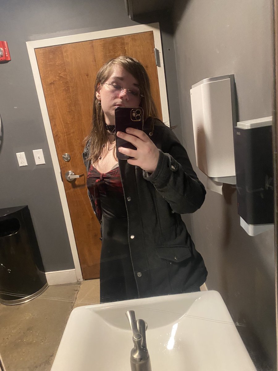 foozeld's tweet image. a couple of additional photos from last night