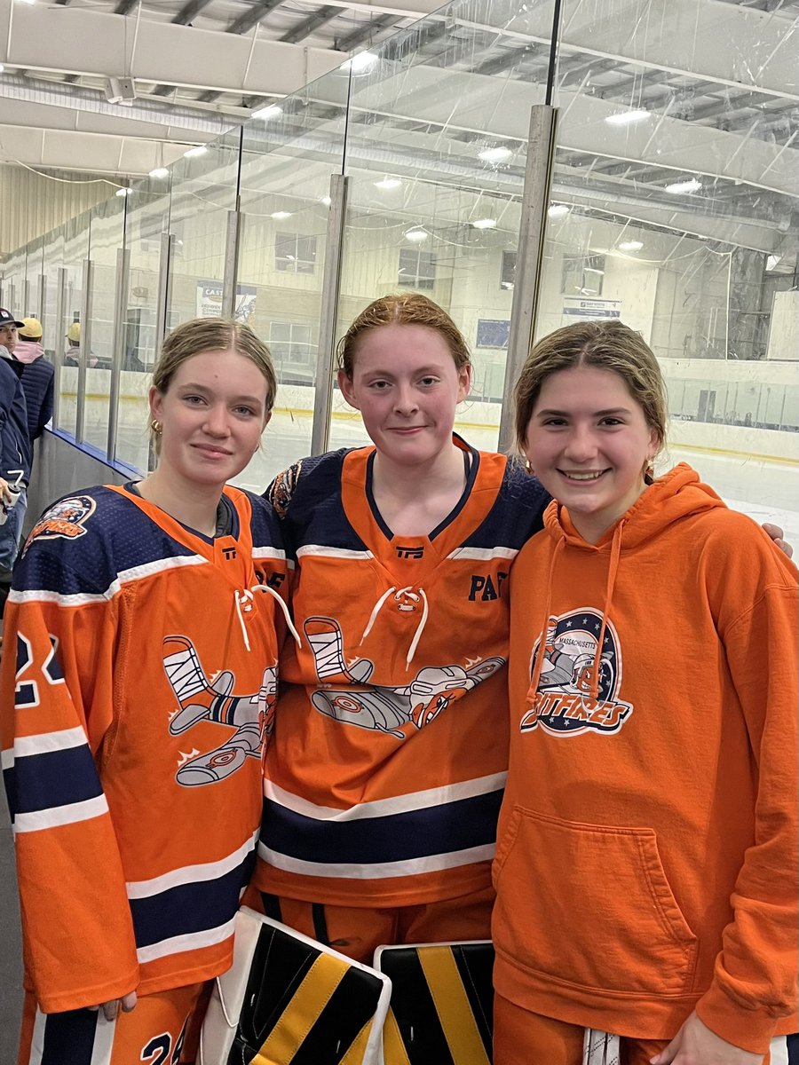U16MASpitfires's tweet photo. BIG win‼️ 
Spitfires 2-1 over #4 @assabet_girls 
Improve to 10-2-2
🚨 M Quatrale
🚨 V Carroll
🥕 L Shaughnessy 
🥕 A Dunn
E Lacey with the “W”
#RollOrange
#OurTime 
#GoSpitfires
@NEGHL_hockey 
@MYHockeyRanking https://t.co/IqK72DGVNi