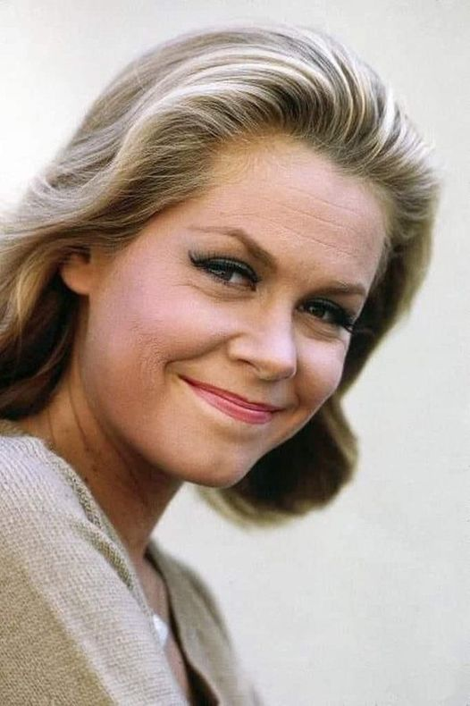 ✨ Bewitching beauty and magical charm, Elizabeth Montgomery continues to cast a spell on our hearts even today. 🌟 Step into her world of enchantment as we celebrate the timeless elegance of a true Hollywood icon. #ElizabethMontgomery #VintageGlamour 💫