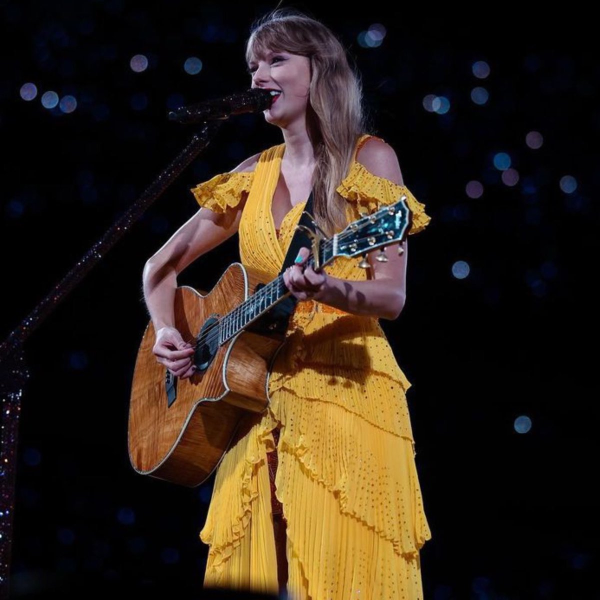 tswifterastour's tweet image. 🚨| Taylor Swift performs “Better Than Revenge” from “Speak Now” as the first surprise song for Day 3 of ‘The Eras Tour’ in Buenos Aires, Argentina!
#TSTheErasTour #BuenosAiresTSTheErasTour

“I am so so thankful for you supporting my rerecordings”