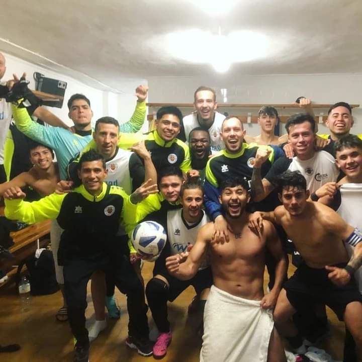 CDIniestense's tweet image. Suma y sigue.
Humildad y trabajo en equipo para sumar otro +3.