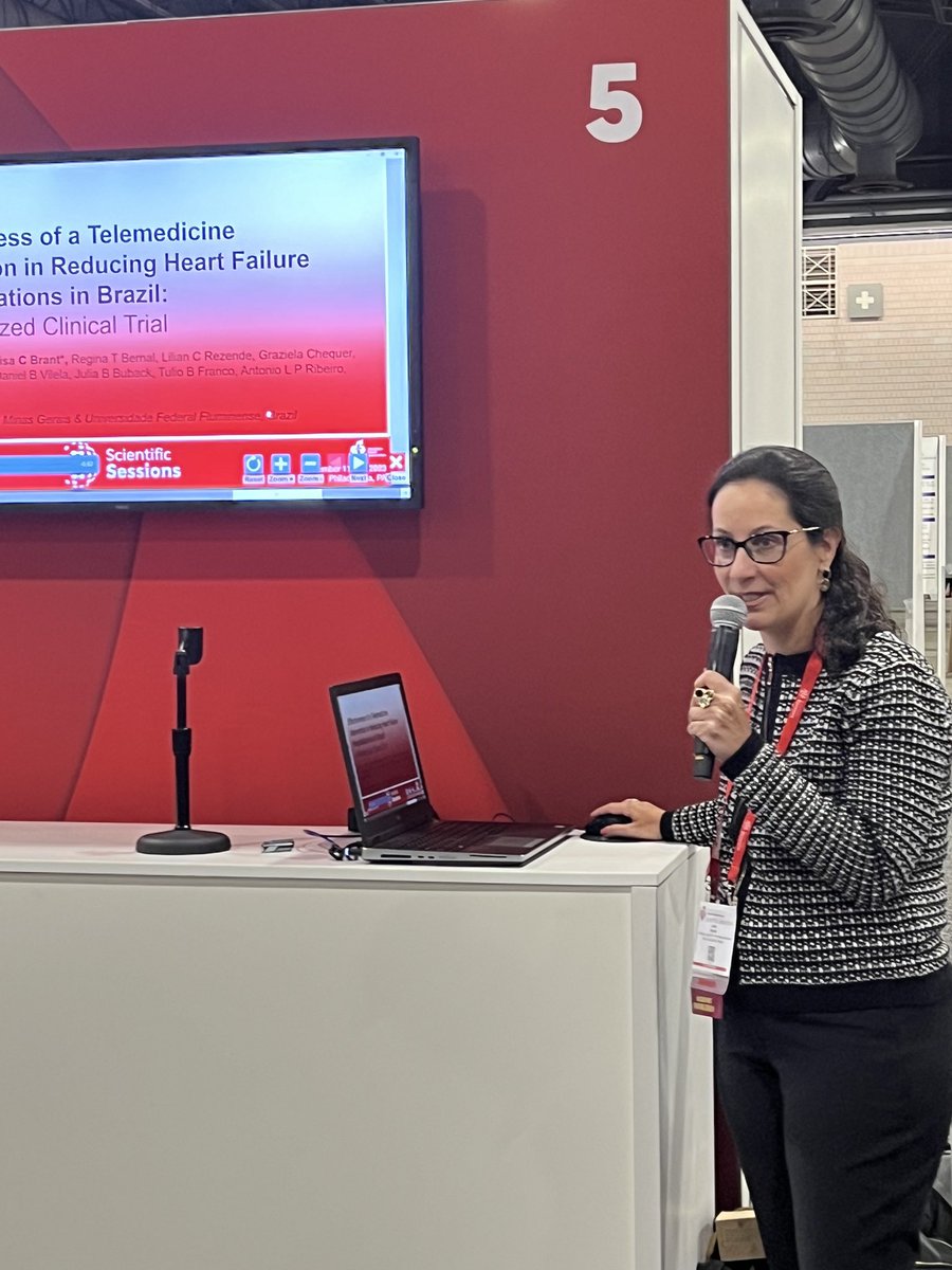 Great opportunity to present our work on a telemedicine intervention that effectively reduced HF hospitalizations in Brazil. Even better to be recognized by #AHA23. <a href="/CTSHCUFMG/">Centro de Telessaúde HC-UFMG</a>. Check the details in: ahajournals.org/doi/10.1161/ci…