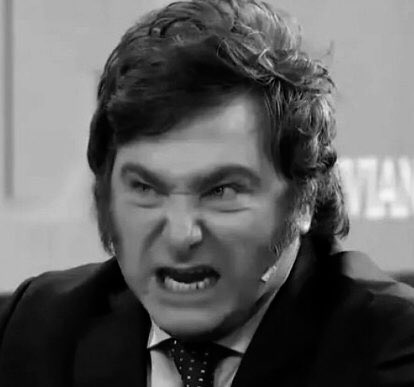 riellodecba's tweet photo. Los muertos del Crucero Gral Belgrano fuera del área de exclusión durante el conflicto por Malvinas, @JMilei lo comparó con un partido de fútbol para sostener su adoración por Margaret Thatcher…😳

❌No puede ni presidir un club de bochas el psicótico este🤷🏻‍♂️

#MileiNoArgentinaSi https://t.co/ns6XtYUT1z