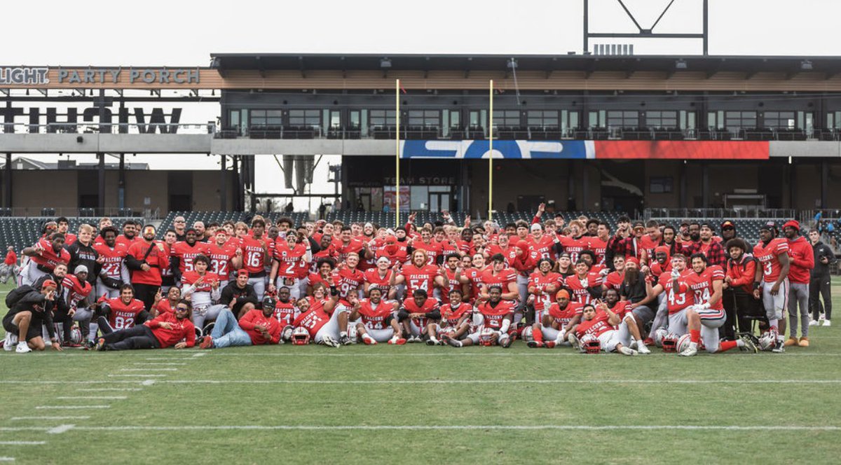 FalconsFU's tweet image. an unforgettable season #BTF