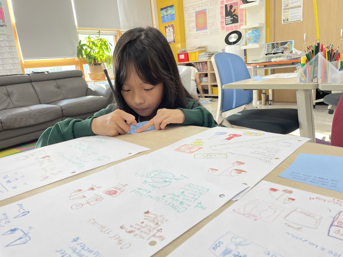 davidmrive's tweet image. 4R kids tuning in to the new Math Measurement Unit via open inquiry and journaling. What do you know? What can you use this for? What interests you? 📏📐👩‍🎓👨‍🎓 @SJA_Jeju