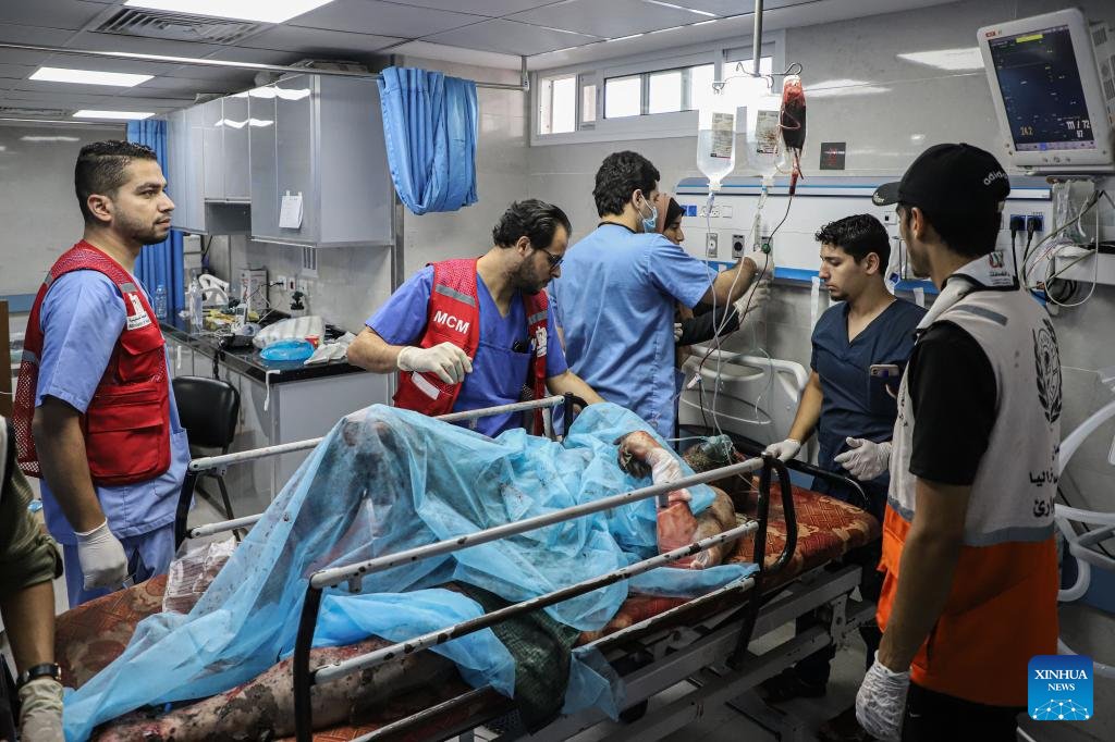 PDChina's tweet photo. Al-Shifa hospital, the largest hospital in #Gaza, has ceased to function, the WHO head said Sunday, calling the situation “dire and perilous." 
Hospitals in the region are blockaded by Israeli forces and barely able to care for those inside, with three newborns dead at Al-Shifa, according to media reports. (file pics) #hospitals_in_Gaza