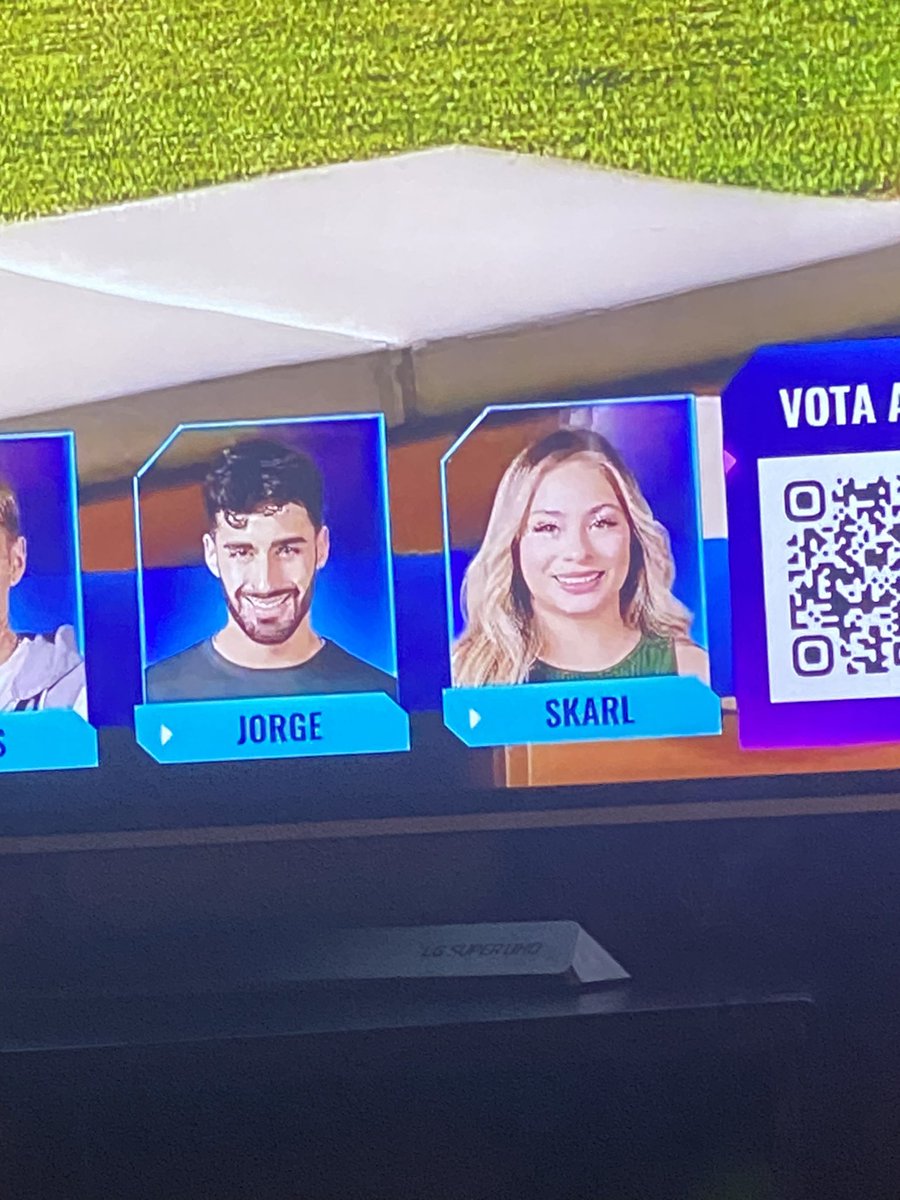 Esto está raro porque el nombre de Skar hoy está escrito diferente?  #GranHermanoChile