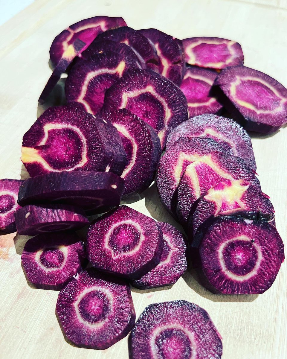Another great harvest of <a href="/westcoastseeds/">West Coast Seeds</a> deep purple carrot red ace beets - so pretty and yummy 😋 #carrots #garden #urbangarden #urbangardening #vegetables #beets #growyourownfood