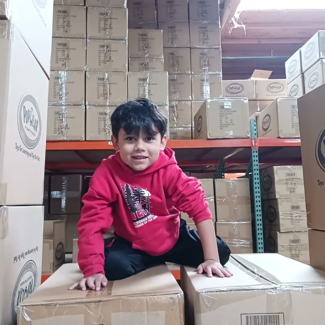 KellySludge's tweet image. Bring your son to work day because he's got the day off but I don't. Flu and Covid shots, reward = SpongeBob ice cream