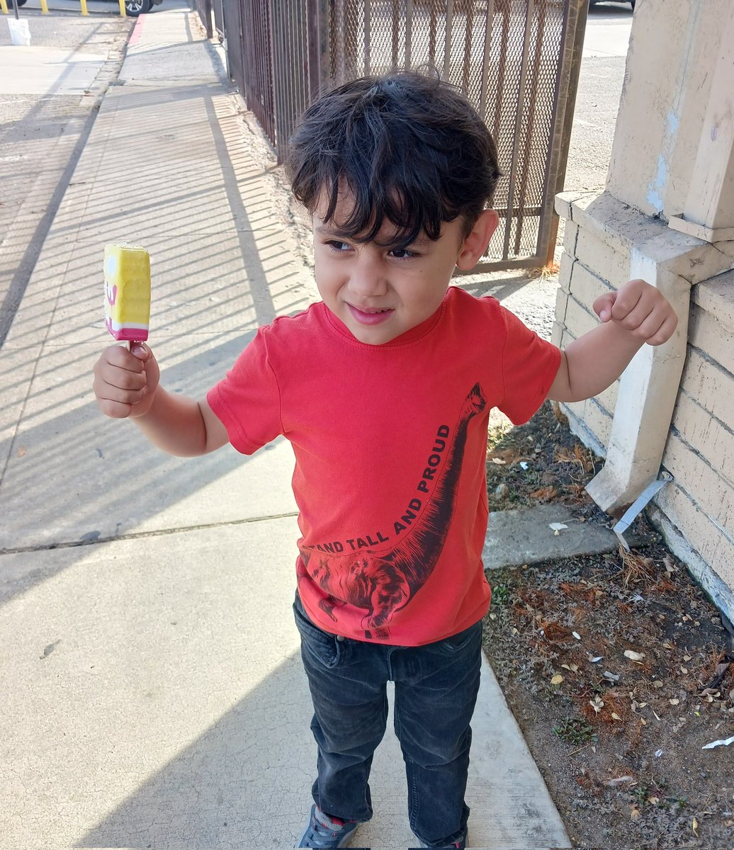 KellySludge's tweet image. Bring your son to work day because he's got the day off but I don't. Flu and Covid shots, reward = SpongeBob ice cream