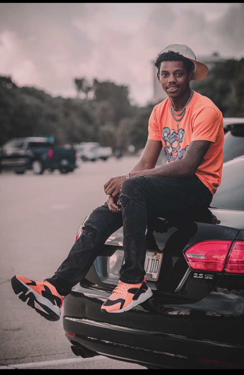 Back on 🐥 New Music OTW!!! Link In Bio

#retweet #like #Comment #southflorida #Artist #music