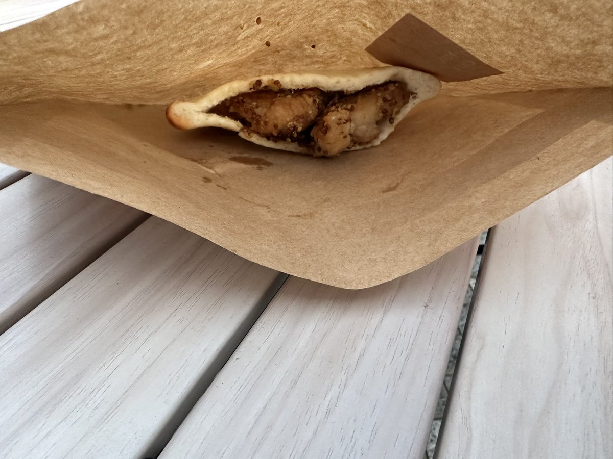 shootingstarNS's tweet image. 昨日のhometownでいつもの大好きなお店のピタパンをみんなで頂きました🤭

昨日は限定に😋

美味しかったです😊

なかなかお店に行けてないけど😢
昨日もごちそうさまでした🙏

#MIXCAFE