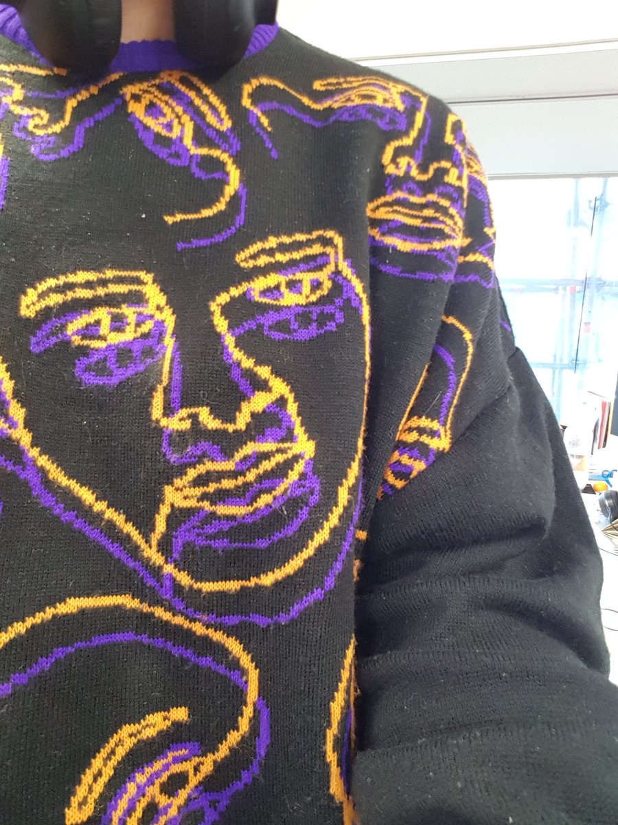 SeanNorling's tweet image. Wore a funky jersey to work to compete with my ultra-stylish colleagues, walked outside, and saw Paul Honeybone in the most outrageously amazing xmas jersey and realised I have a long way to go youtu.be/NMYFwQYDF40?si…