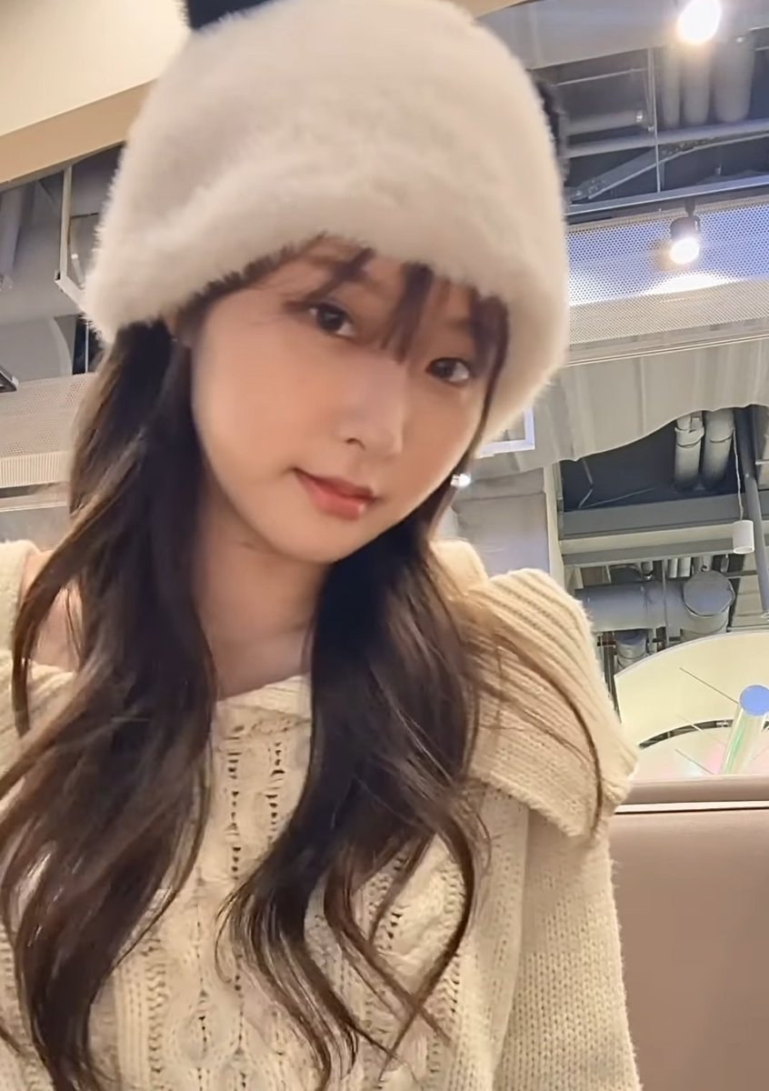 thinking about jieun tweet media