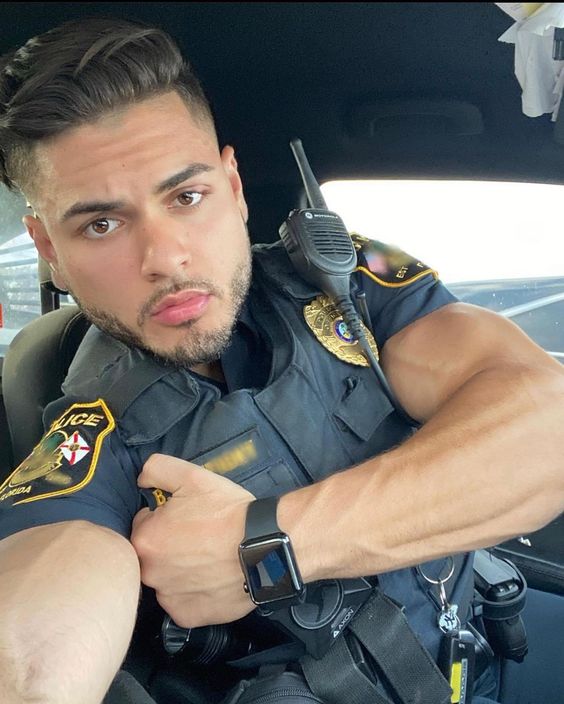 tristin35865's tweet photo. I need some company at work 😋 https://t.co/M24v8aQjZy