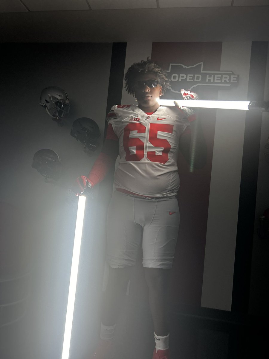 Great day at OSU🌰 @CoreyDennis_ @CoachJFrye @ryandaytime @CoachSollenne @OhioStateFB