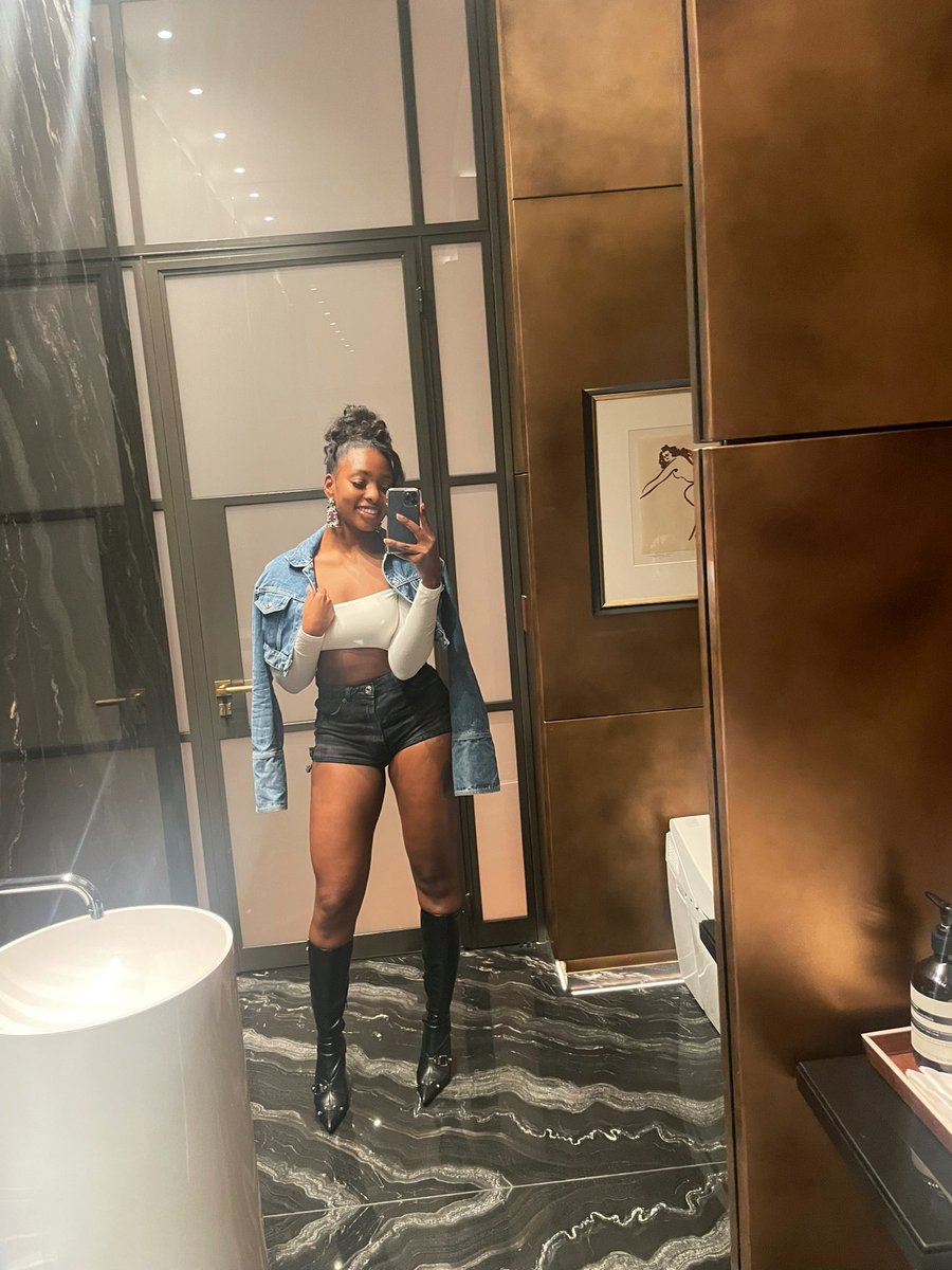 _PrettyCovert's tweet image. Cowboys Sunday 💙🤍