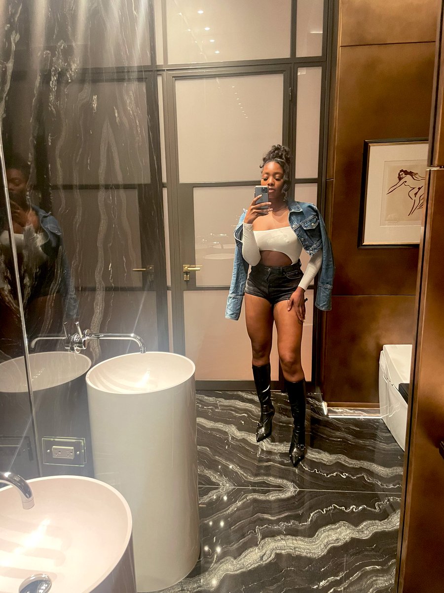 _PrettyCovert's tweet image. Cowboys Sunday 💙🤍