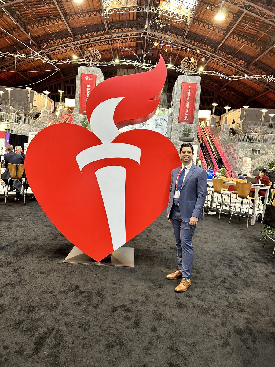 All smiles as UTSW 🤝🏼 Stanford at the incredible #AHA2023 scientific sessions. <a href="/dramitkhera/">Amit Khera</a> <a href="/dranandrohatgi/">Anand Rohatgi</a> and <a href="/DrPJoshi/">Parag Joshi</a> = top notch mentorship/science
<a href="/AHAScience/">AHA Science</a>