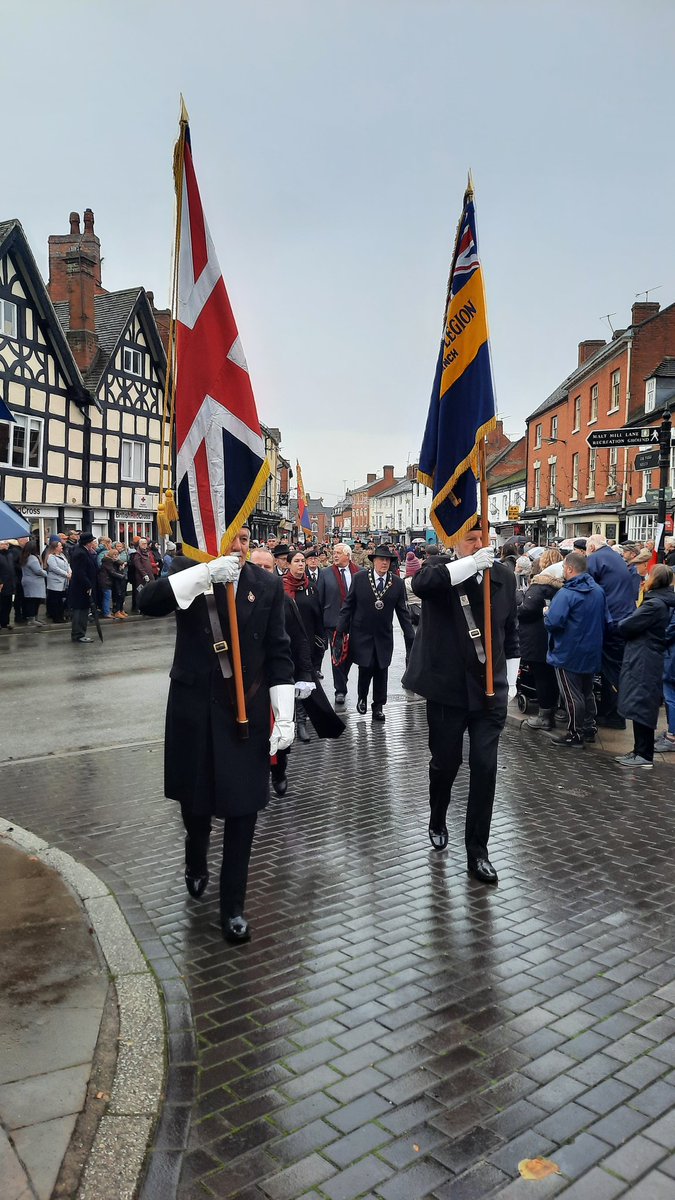 Remembrance Sunday Parade and Church Service in Alcester. Thank you to all those who took part. It was a bit damp, but the turnout was fantastic.
Thank you to @AlcesterTown @AlcesterMinster for organising the event. #RemembranceDay2023 #RemembranceSunday #LestWeForget #alcester