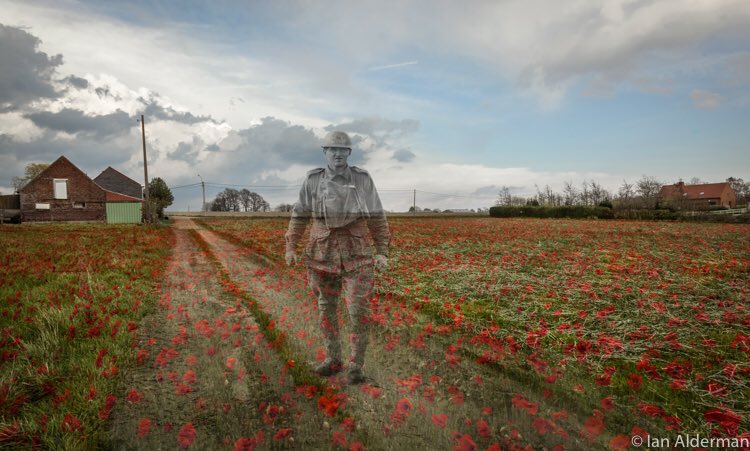 IAlderman's tweet image. Remembering both past and present; a newly crafted image for #RemembranceDay, and a timely nod of acknowledgment to the relentless, ongoing work of #eod  #bombdisposal teams around the world. Belgium’s #dovosedee in these 2 pics, my respect to the EOD community at-large.