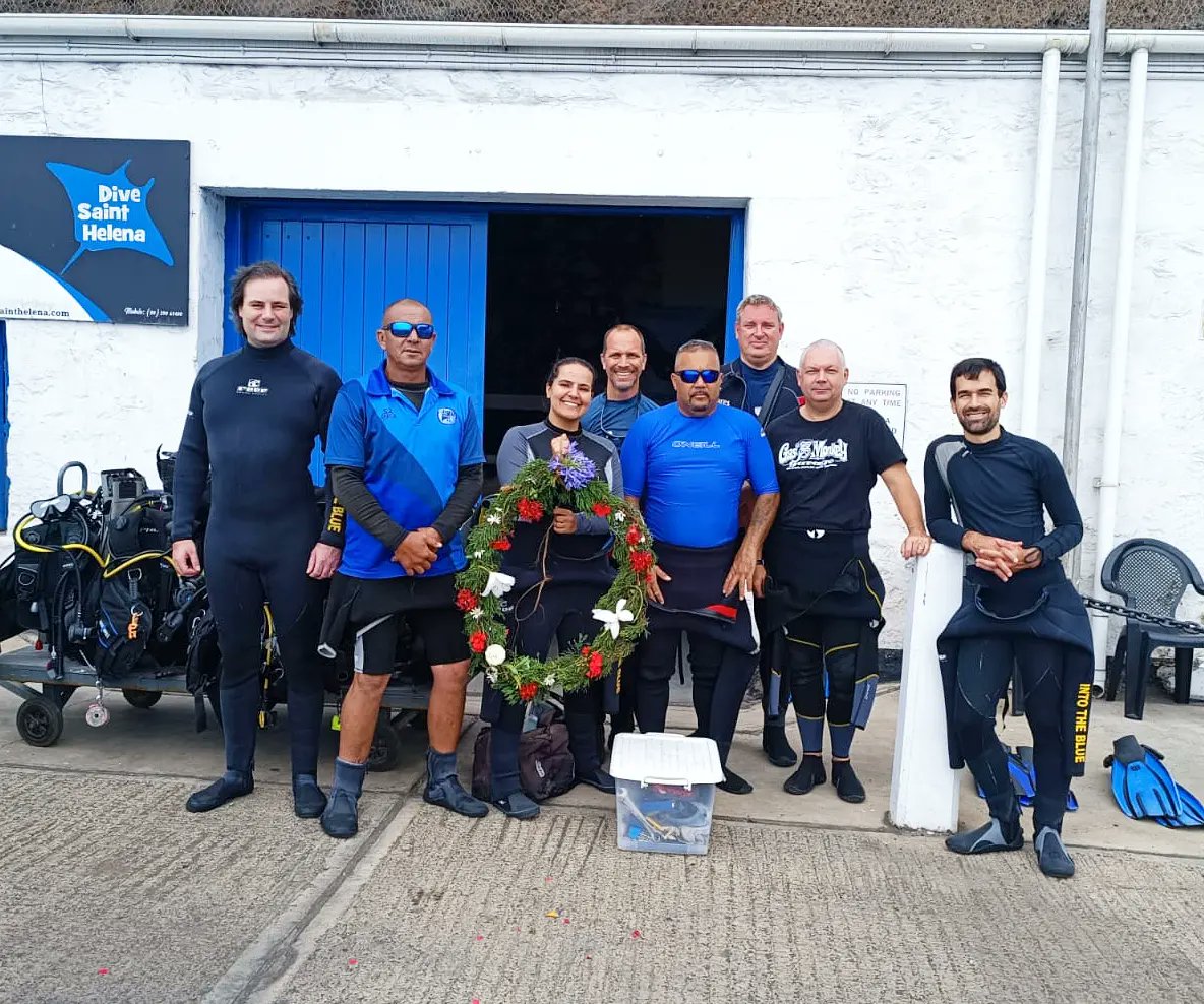 Today we dived to place a wreath in the Darkdale (war grave) in memory of 41 people who served during the second war. 
#sainthelena #darkdale #wreck #RemembranceDay