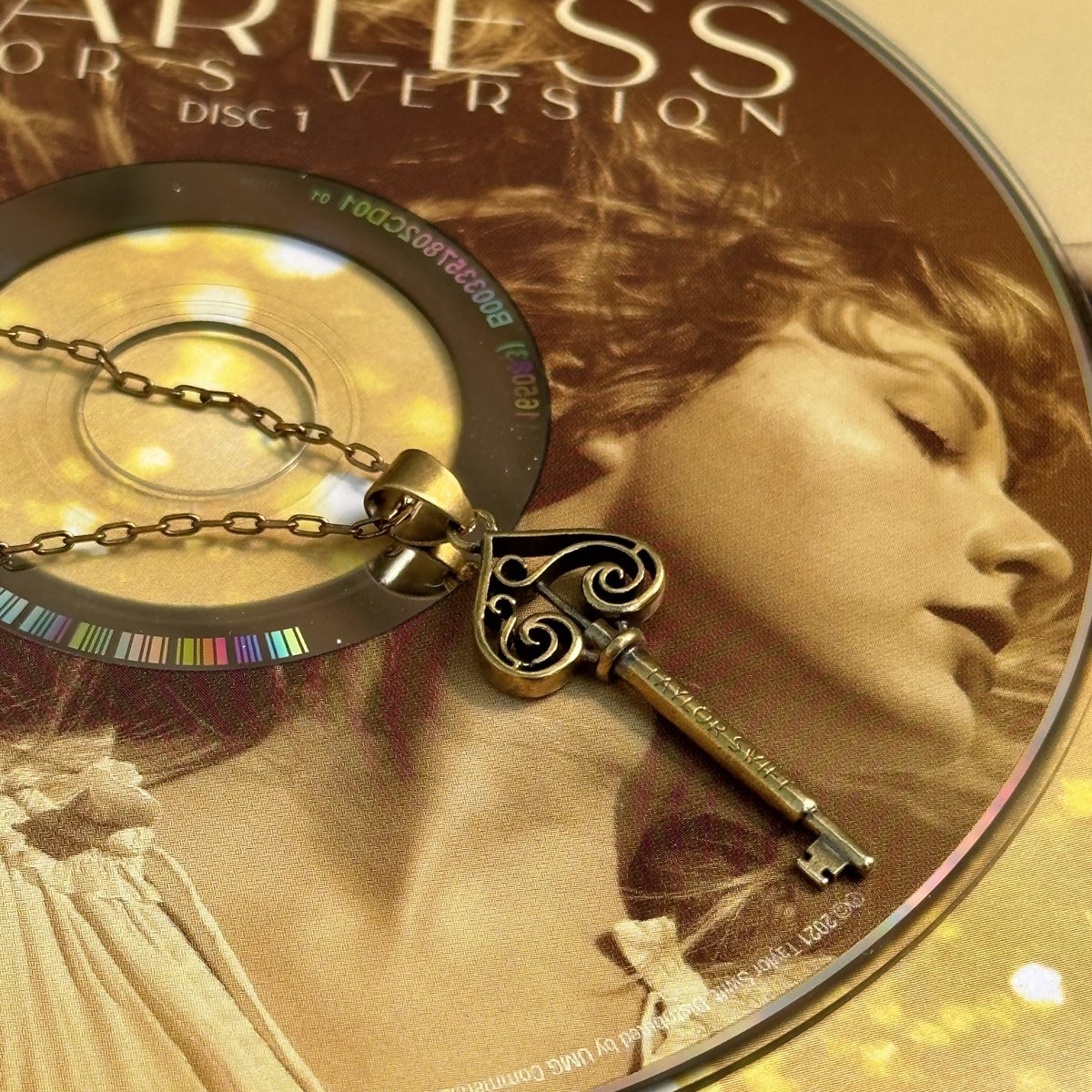 swiftiestorepe tweet picture