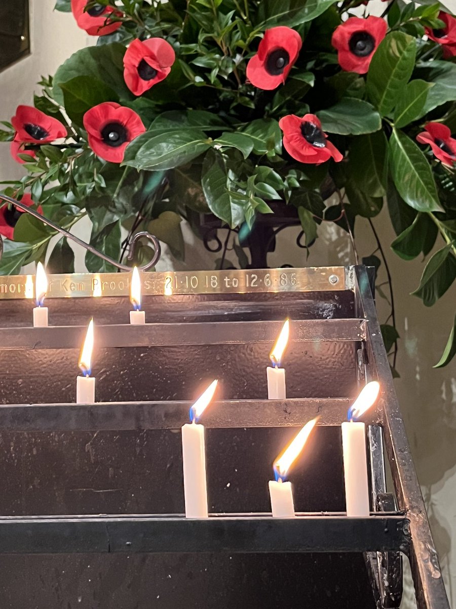 It’s been a day of remembering x tonight a special service to remember those we love but see no more x #missingmydaddy 💙💙