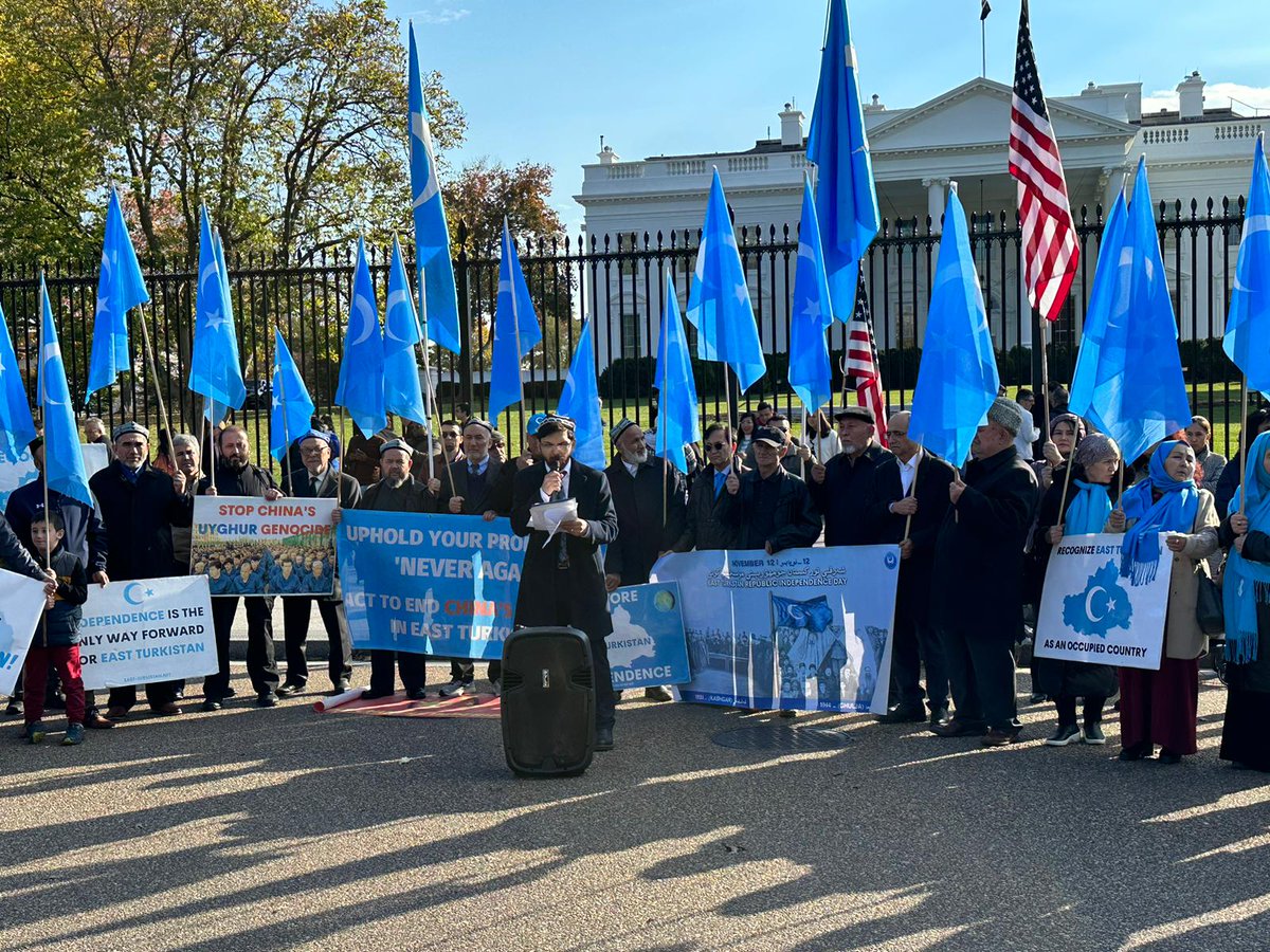 ETNational's tweet photo. Earlier Uyghurs, Kazakhs & other East Turkistanis led by the @ETExileGov & @ETParliament held a dmeonstration in front of the @WhiteHouse to commemorate the 90th & 79th anniversary of the #EastTurkistan Republic's  #IndependenceDay and called on the Free World to recognize East Turkistan as an Occupied Country and support the struggle to restore its independence.
