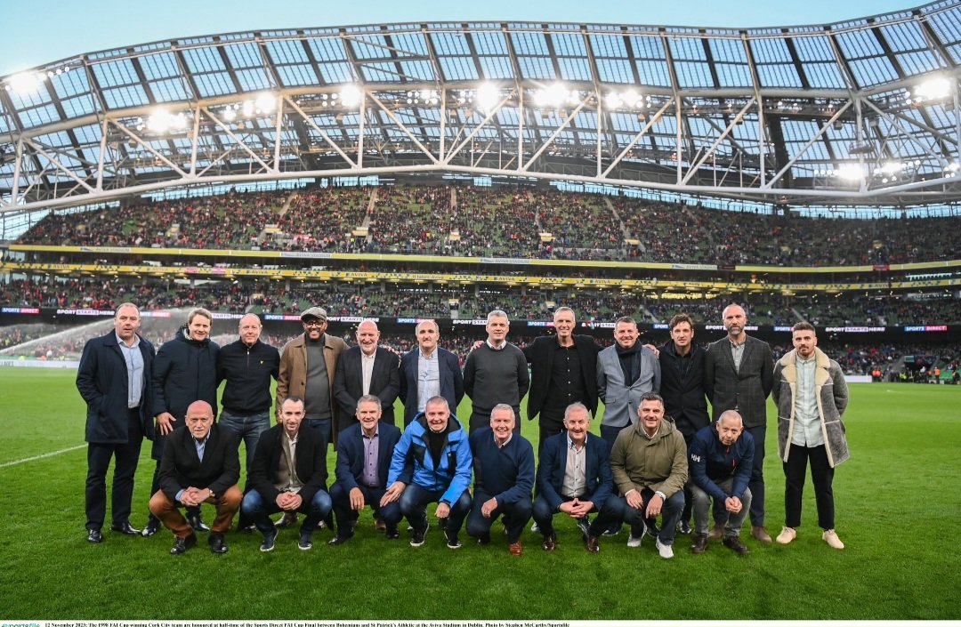 The @CorkCityFC legends of 1998. I loved this team growing up, great to see them honoured today ❤️