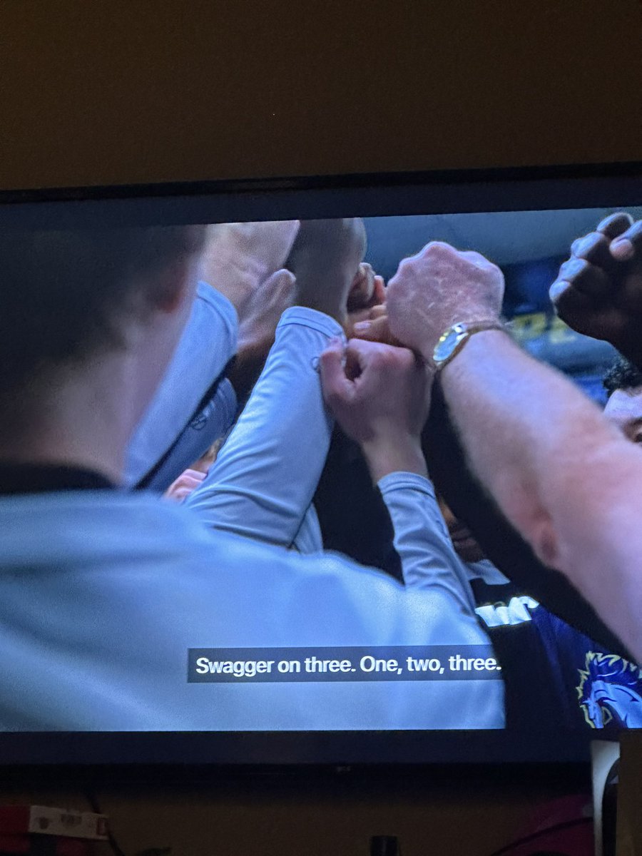 OsheaJacksonJr's tweet photo. Shannon did an amazing job dealing with such a heavy subject matter. So many people wish they had the response that Cj received from his family on and off the court. This one was for y’all. Acceptance and appreciation for and from those we love is what makes a family. #swagger https://t.co/Fd5PK5HflQ