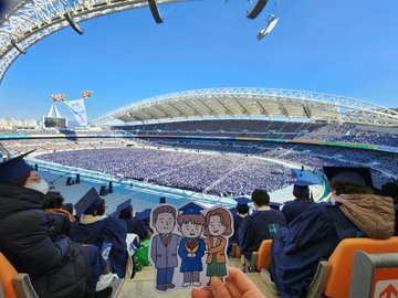 mangugsosung1's tweet photo. 100,000 Graduation Ceremony of the 12 Tribes of Shincheonji It was really amazing!
https://t.co/tKTvYoGnbD
#ShincheonjiChurch #3rd_100000GraduationCeremony #TheWorldBest #InOneYear #ReasonableChoice #Global_Graduates #SCJtotheWorld #TheWorldtoSCJ #NewAge_NewNation_NewRace https://t.co/hLEBZXQt4E