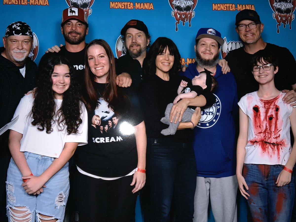 Family met the cast of Scream last night. When Neve Campbell asks to hold your baby, you say yes. #Scream #leewaddell #skeetulrich #jamiekennedy #nevecampbell #matthewlillard