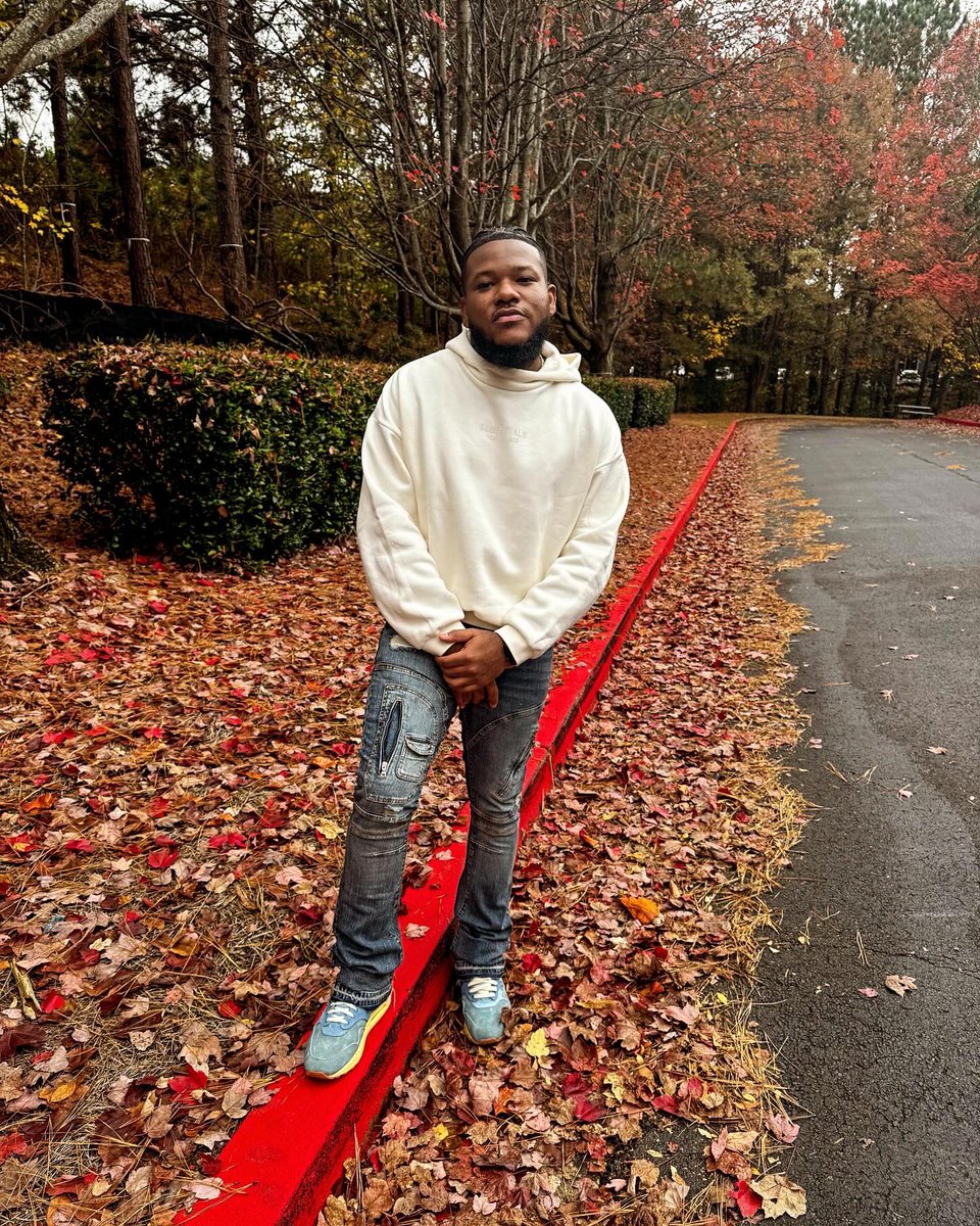 iamqcummings's tweet photo. FAVOR: unearned, uncommon, unexplainable preferential treatment - I got it, and it’s on me 💯🤷🏽‍♂️🔥 https://t.co/7jcmdL7ull