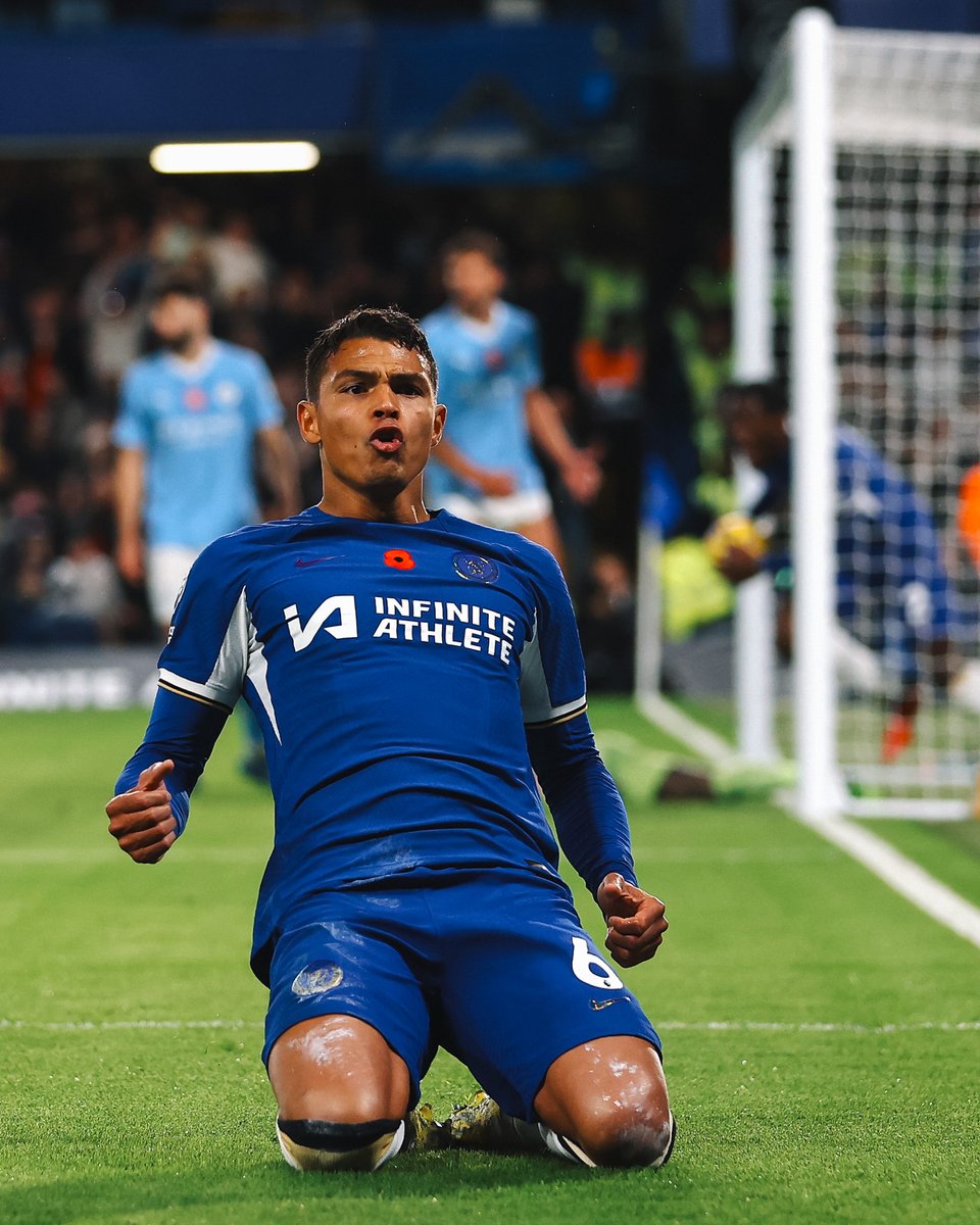Ehbookah_'s tweet photo. It was a good game at Stanford. When they look impossible to win, we relentlessly gave a buffalo fight. No doubt we played with the best team in the world ATM we will be back!!!
@ChelseaFC thanks for putting smiles once again on our faces
#BestTeamInTheWorld
#IamBlue
@sterling7 https://t.co/nRfhC1M5KU