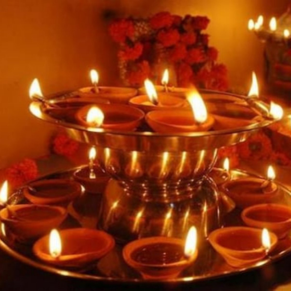 Happy #Diwali to @AngelRae73 @ZombiegirlChris @BunnieKat1962 @ade_w17 @Didierkwezi @lrgaff @robert_mandella @JC_MILLER_Music @Martita659 @SpenceRidge @PenfoldHawley