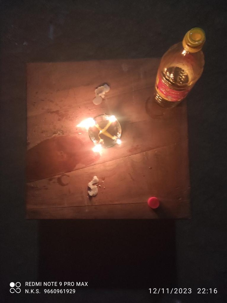 *आपको और आपके परिवार को दीपावली के पावन पर्व की हार्दिक शुभकामनाएँ!*
*मैं ईश्वर से प्रार्थना करता  हूँ कि आप व आपका परिवार सदैव सुख समृद्ध खुशहाल रहे!सुख, शान्ति एवम समृध्दि की मंगलमयी कामनाओं के साथ दीपावली  की हार्दिक शुभकामनाएं !!* 🫶🏻
🪔🪔🙏🙏 🪔🪔