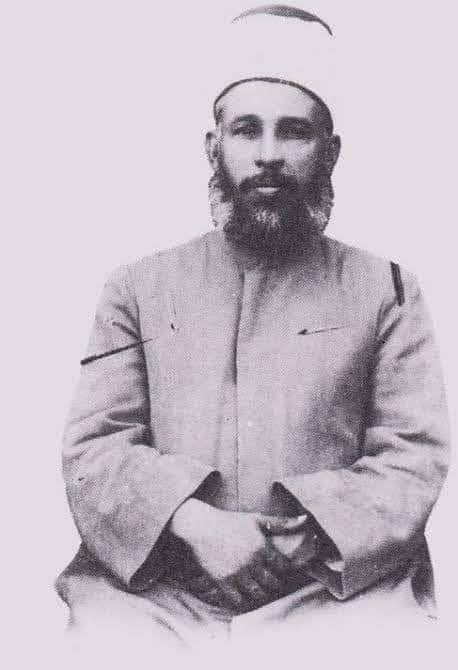 في عام ١٩٣٥ حاصرته القوات البريطانية وطلبت منه الاستسلام في أحراش جنين
فأجابهم قائلًا: 
"وإنه لجهاد: نصرٌ أو استشهاد"
وبقي صامداً لستّ ساعات قبل أن يستشهد مع رفاقه في معركة غير مكافئة.
-إنه الشيخ المجاهد عز الدين القسام
#FreePalestine