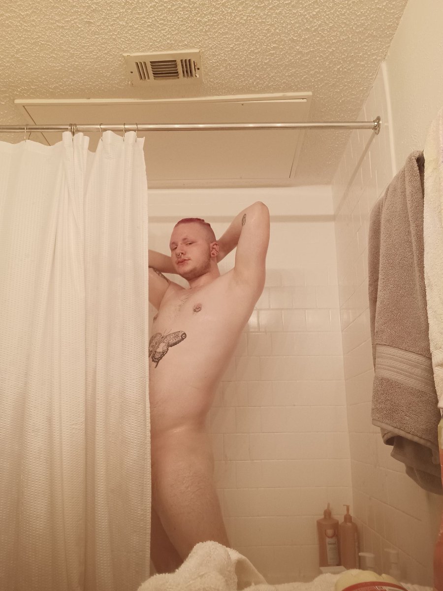 Camgetsitall's tweet photo. Hop in, you know we need to save water 😏 #gay #bi #shower #sub #gaynude #binude https://t.co/rK8iNO8J6N