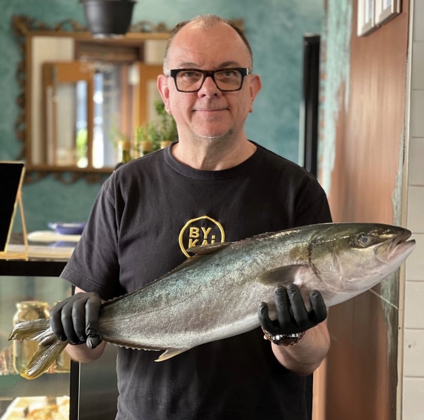The beautiful Spencer Gulf Kingfish was a huge hit at @foodbykai's Chef Table! 🔥

Which part of our whole fish do you like the most? 🔪

#bykai #foodbykai #spencergulfkingfish #surryhills #sydney #sydneyfood #sydneyeat #smoked #delicious #foodphotography #sydneyfoodie #artisan