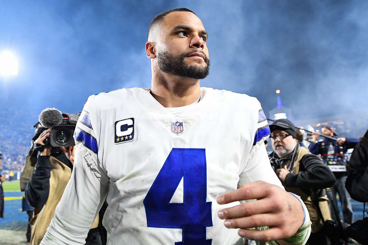 MVP CANDIDATE: 

#Cowboys QB Dak Prescott was INSANE today 

-404 passing yards 
-4 touchdowns 
-26 completions 
-138.3 passer rating 

🤯🤯🤯

(h/t <a href="/lynziekate/">lynz</a>)