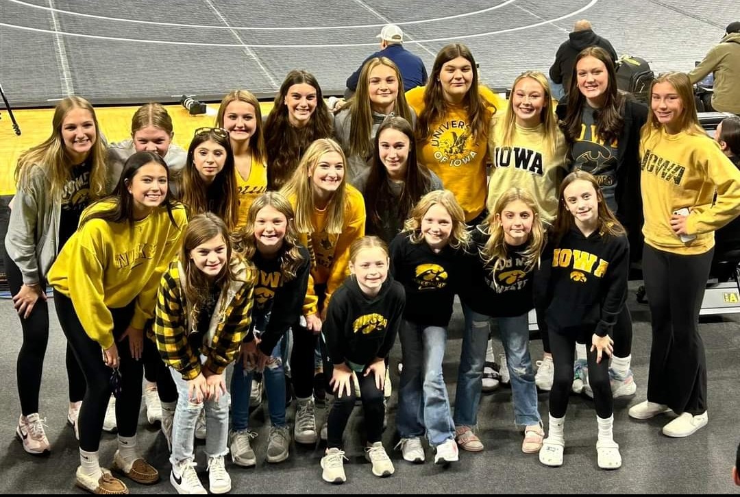 Took a trip to the First inagural trailblaizers duals with mat club to high school osage girls wrestlers‼️ <a href="/IowaW_Wrestling/">Iowa Women's Wrestling</a>