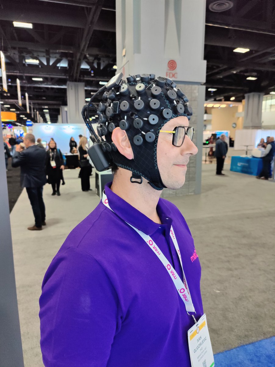 Big effort finally paid off - we joined <a href="/SoterixMedical/">Soterix Medical</a> tES vision by adding EEG to it - to make an amazing MxN-GO EEG system! Mobile, wearable, light - what a powerful tool! Drop by Soterix booth (#416) <a href="/mBrainTrain/">mbt</a> #SfN23
