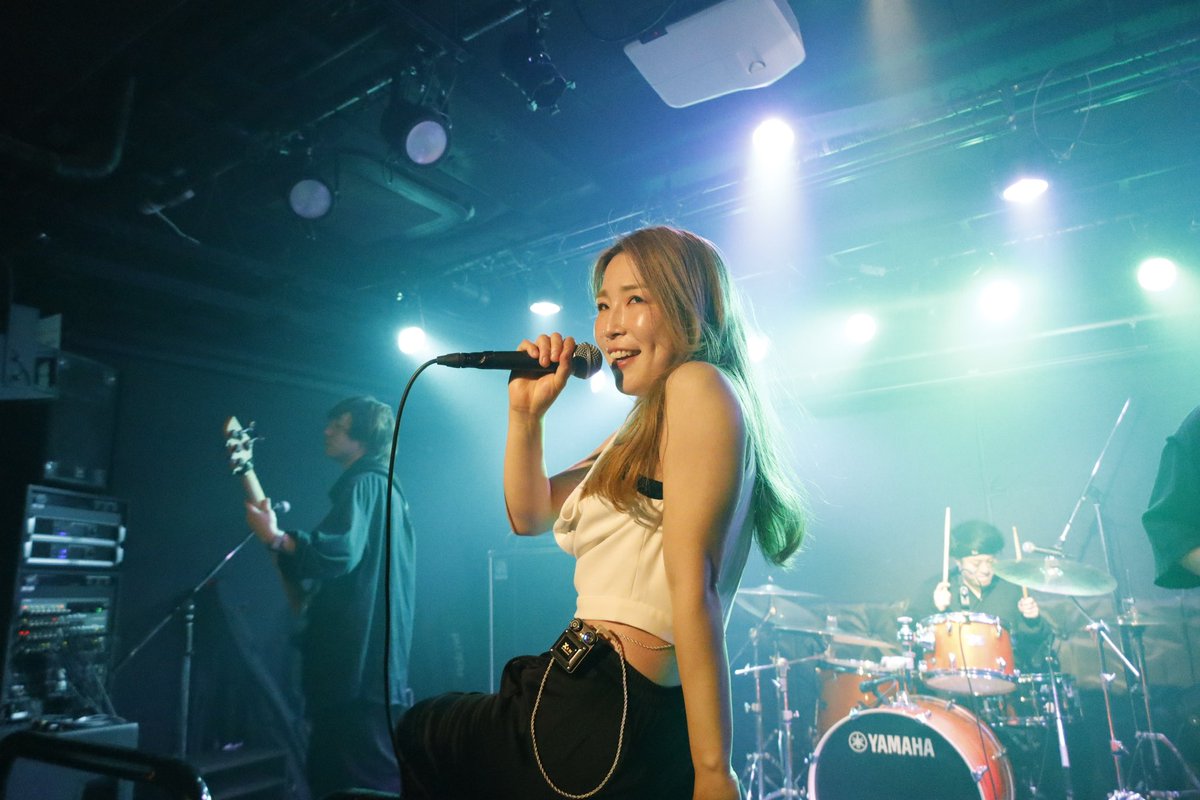 aster_io's tweet photo. 【livephoto】2023.11.12_渋谷CLUB ROSSO

thank you!!

pic by. スグル（@sgrlynx)

#japan #tokyo #shinjuku #asterforio #aster #for #io #new #band #electro #rock #electronicore #music #live #拡散希望 #渋谷　#shibuya #club #rosso 
#photo #livephoto #camera #art #girlsband https://t.co/Jz8BCy11GF