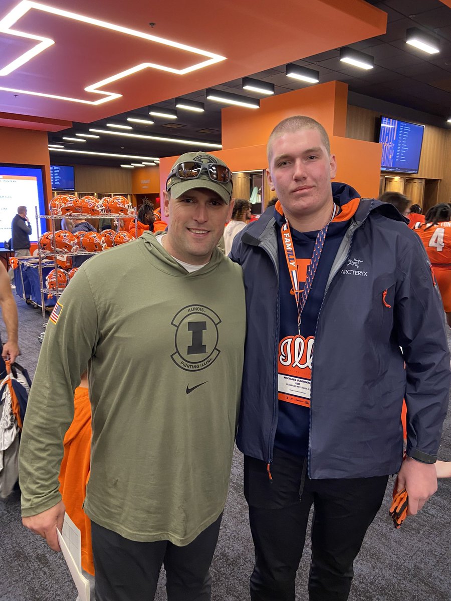 Moconnell3's tweet photo. Thank you @IlliniFootball @BretBielema @Coach_BMiller for a great game day visit. Hope to be back soon! @HitterFootball @DeepDishFB @CoachBigPete @EDGYTIM @Recruit2Illini @PrepRedzoneIL https://t.co/eLRNP3Dwtf